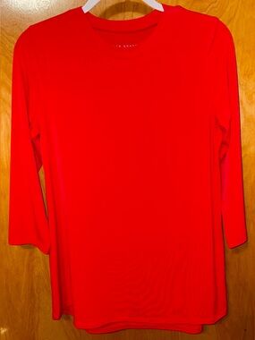 Susan Graver Modern Essentials red liquid knit crew neck top Size Small